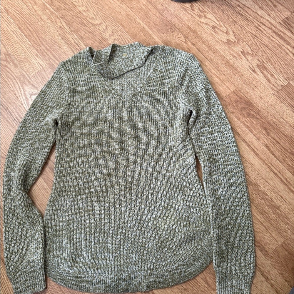 Green V-Neck Sweater with Ribbed Texture